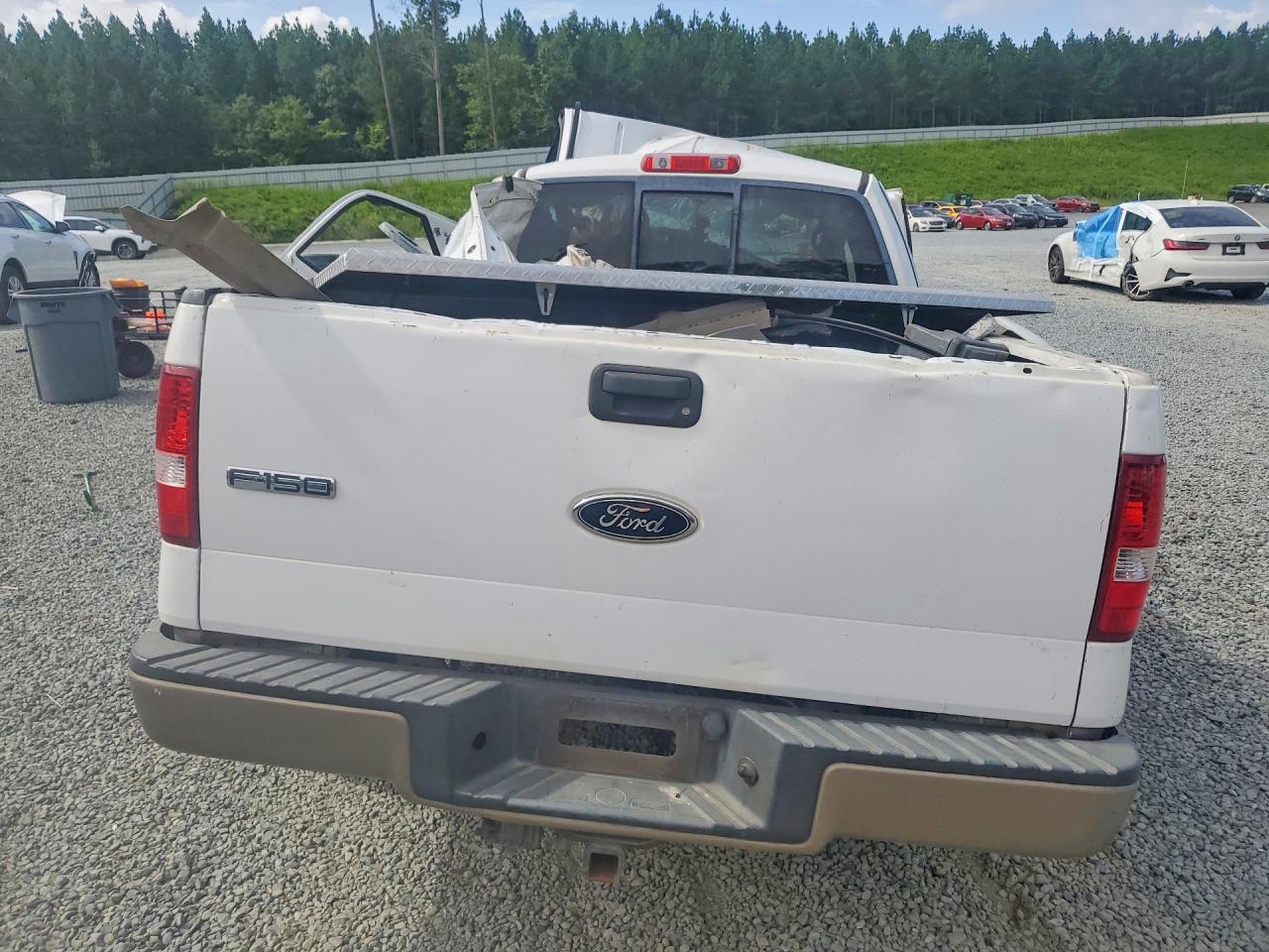2004 Ford F150 Lariat White vin: 1FTPX12534NB01597