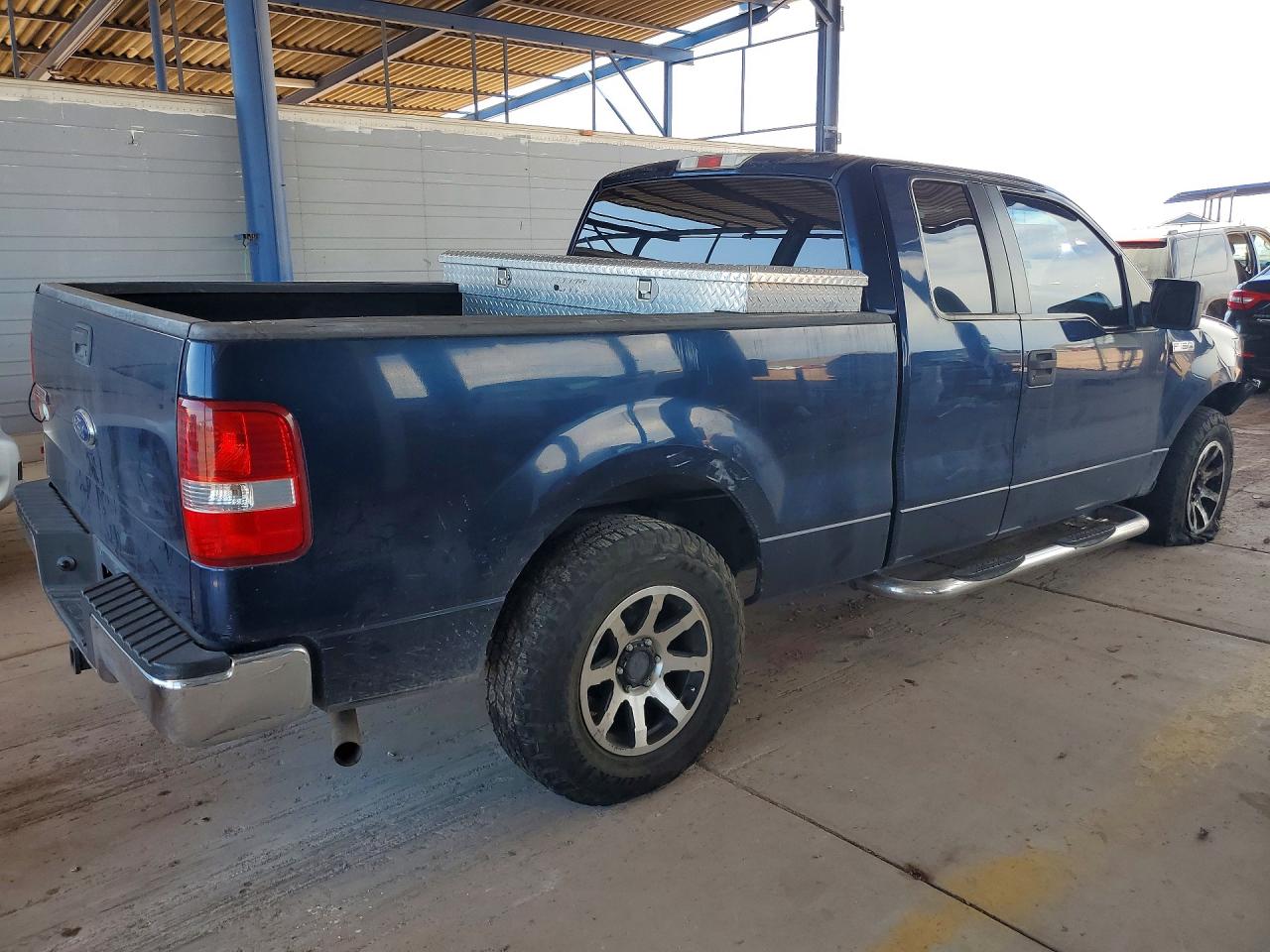 2005 Ford F150 Blue vin: 1FTPX12535FA67026