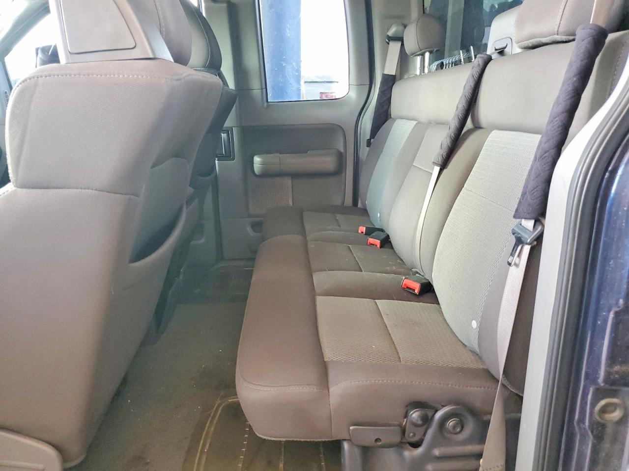 2005 Ford F150 Blue vin: 1FTPX12535FA67026