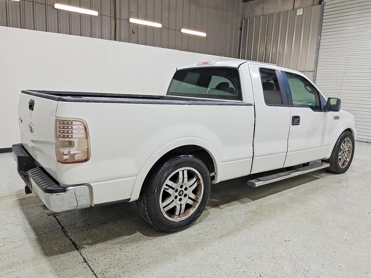 2006 Ford F150 Белый vin: 1FTPX12536FA39387