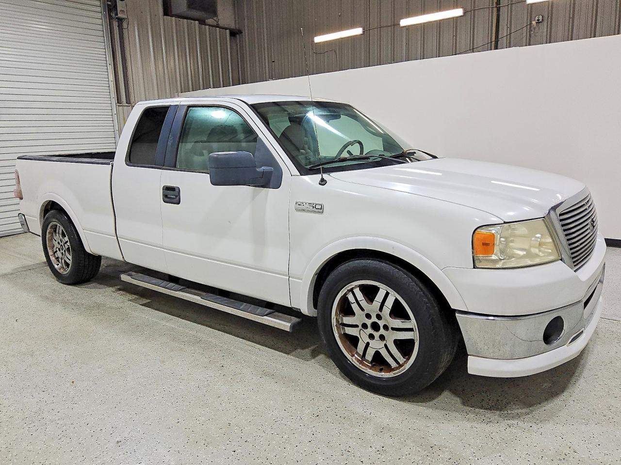 2006 Ford F150 Белый vin: 1FTPX12536FA39387