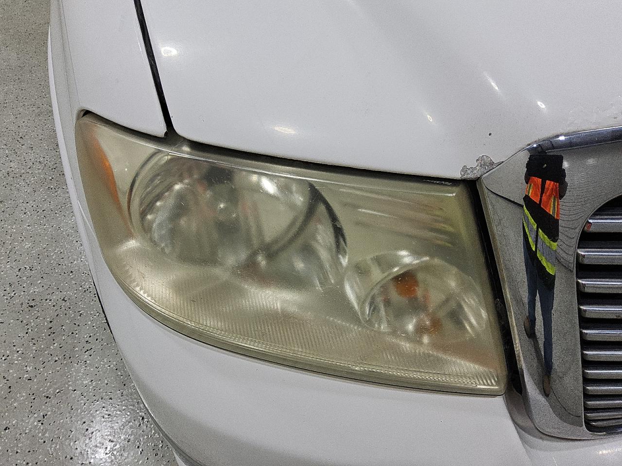 2006 Ford F150 Белый vin: 1FTPX12536FA39387 Damage: Right Head Lamp, Faded, Repair Required