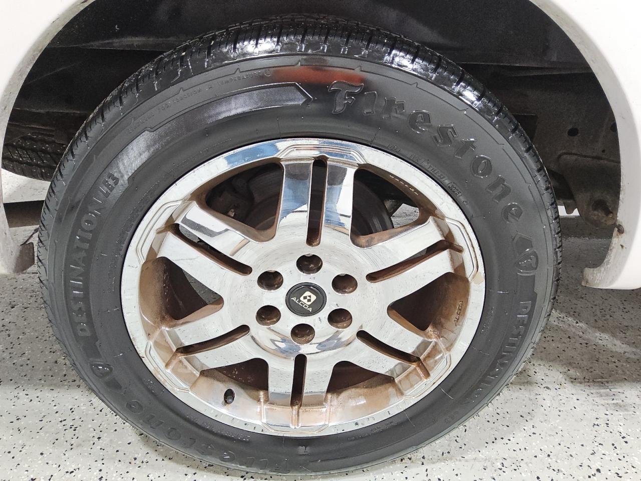 2006 Ford F150 Белый vin: 1FTPX12536FA39387 Damage: Right Rear Wheel, Curb Rash, 4 To 5 Inches