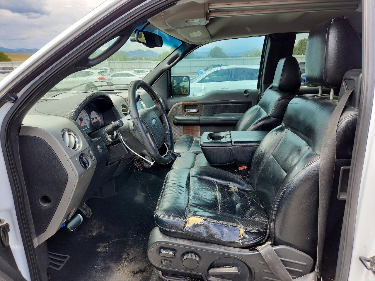 2004 Ford F150 White vin: 1FTPX12544NA46657