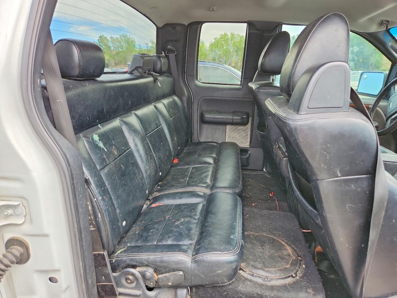 2004 Ford F150 White vin: 1FTPX12544NA46657