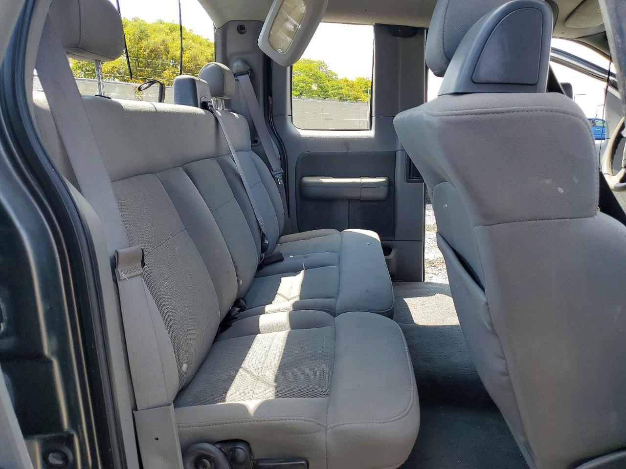 2004 Ford F150 Gray vin: 1FTPX12544NB26797