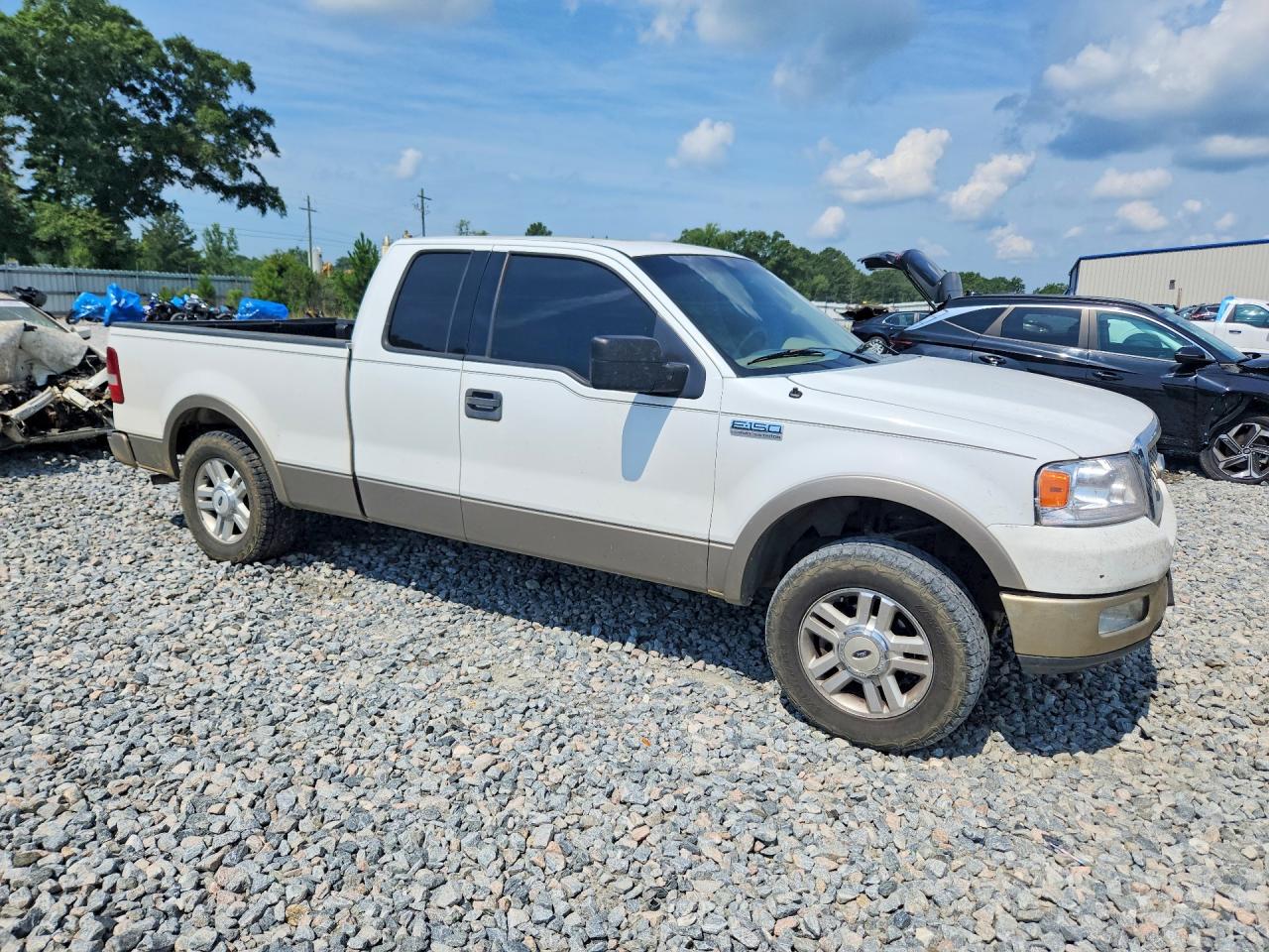 2004 Ford F150 White vin: 1FTPX12544NB36021