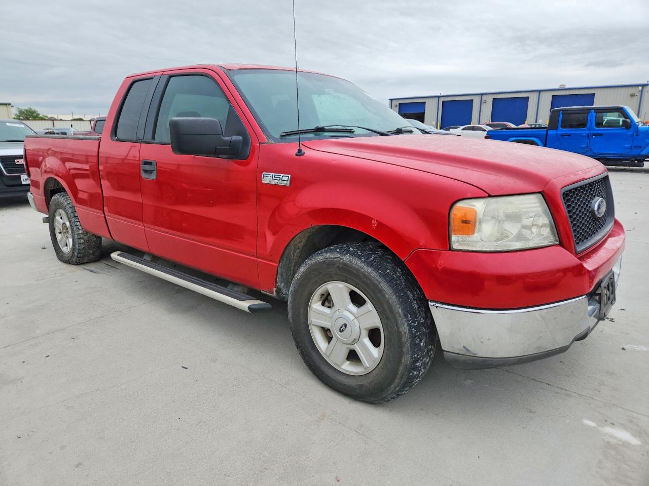 2004 Ford F150 Red vin: 1FTPX12544NB37203