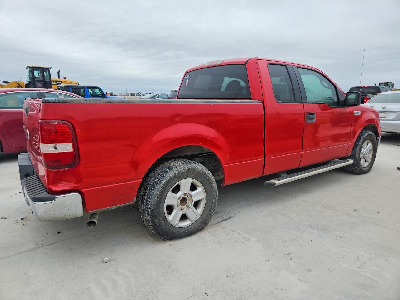 2004 Ford F150 Red vin: 1FTPX12544NB37203