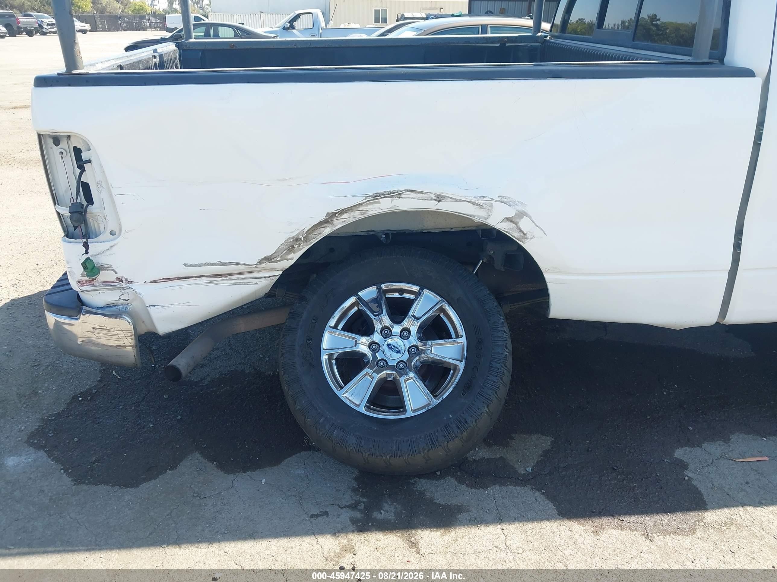 2004 Ford F-150 Lariat/xl/xlt Белый vin: 1FTPX12554KD89009