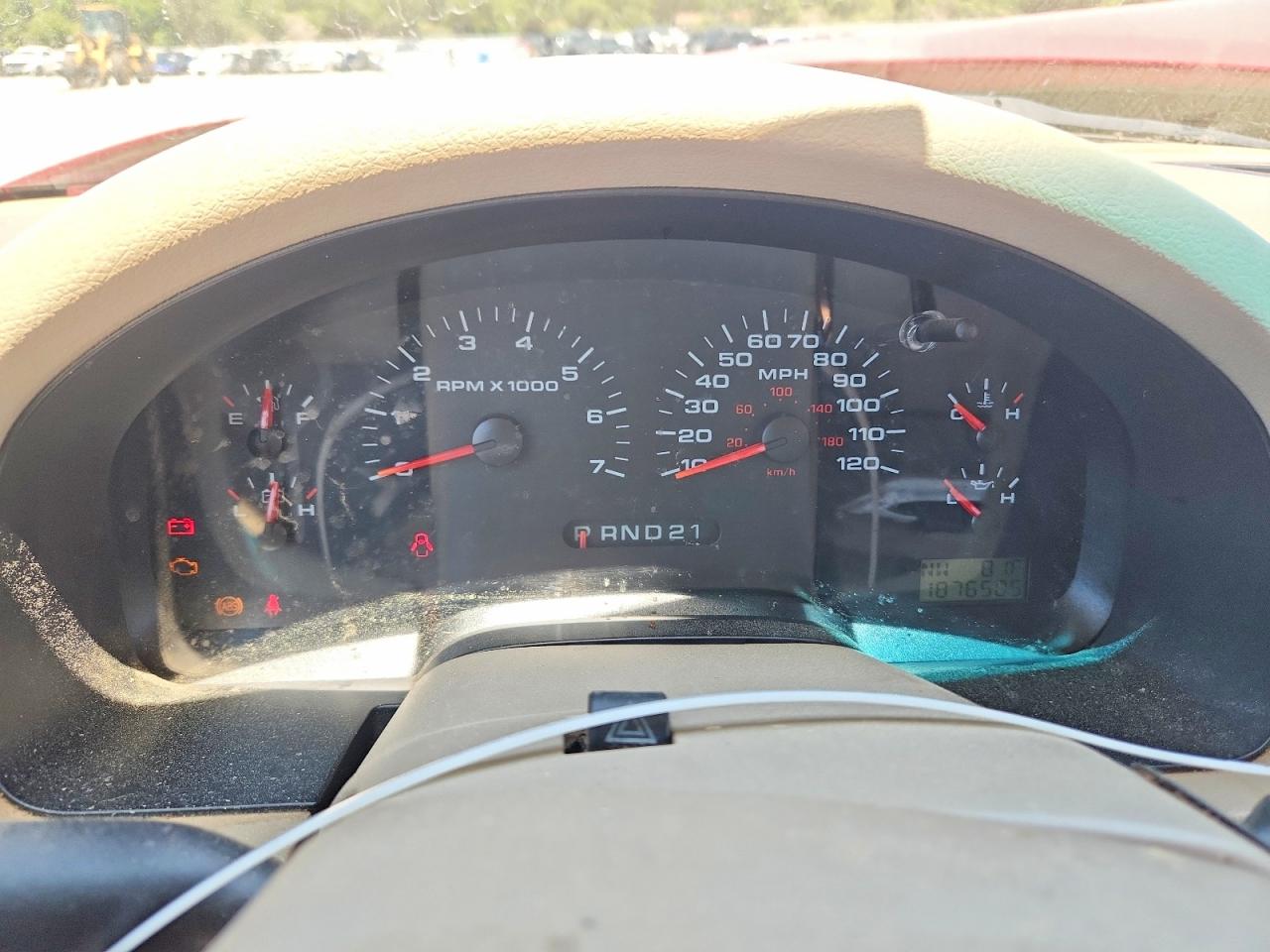 2004 Ford Lgt Conventl Red vin: 1FTPX12554NC58743