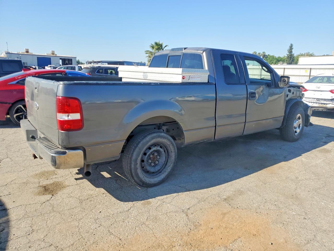 2005 Ford F150 Gray vin: 1FTPX12555FA34562