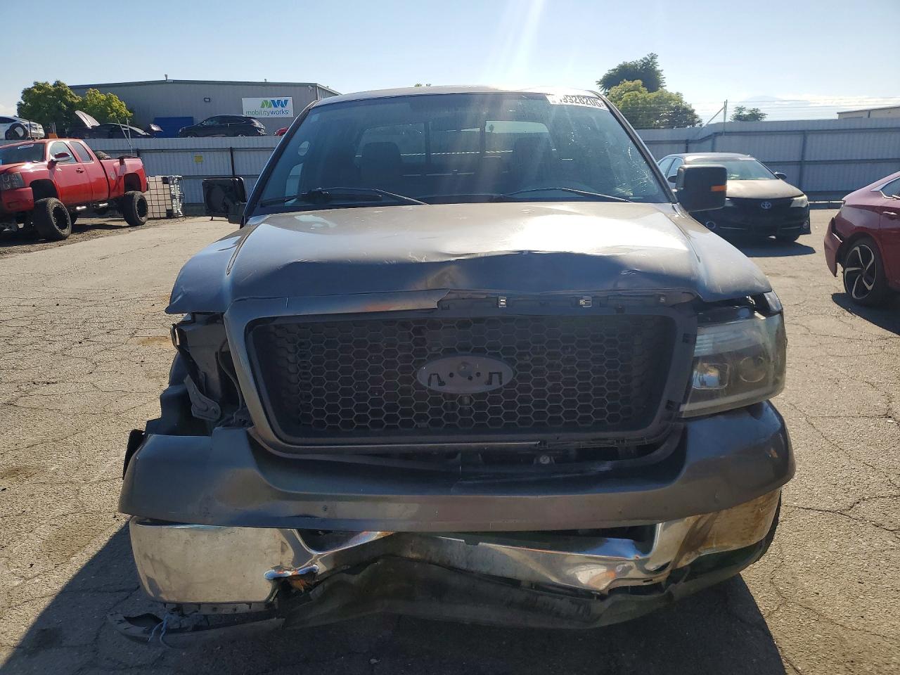 2005 Ford F150 Gray vin: 1FTPX12555FA34562