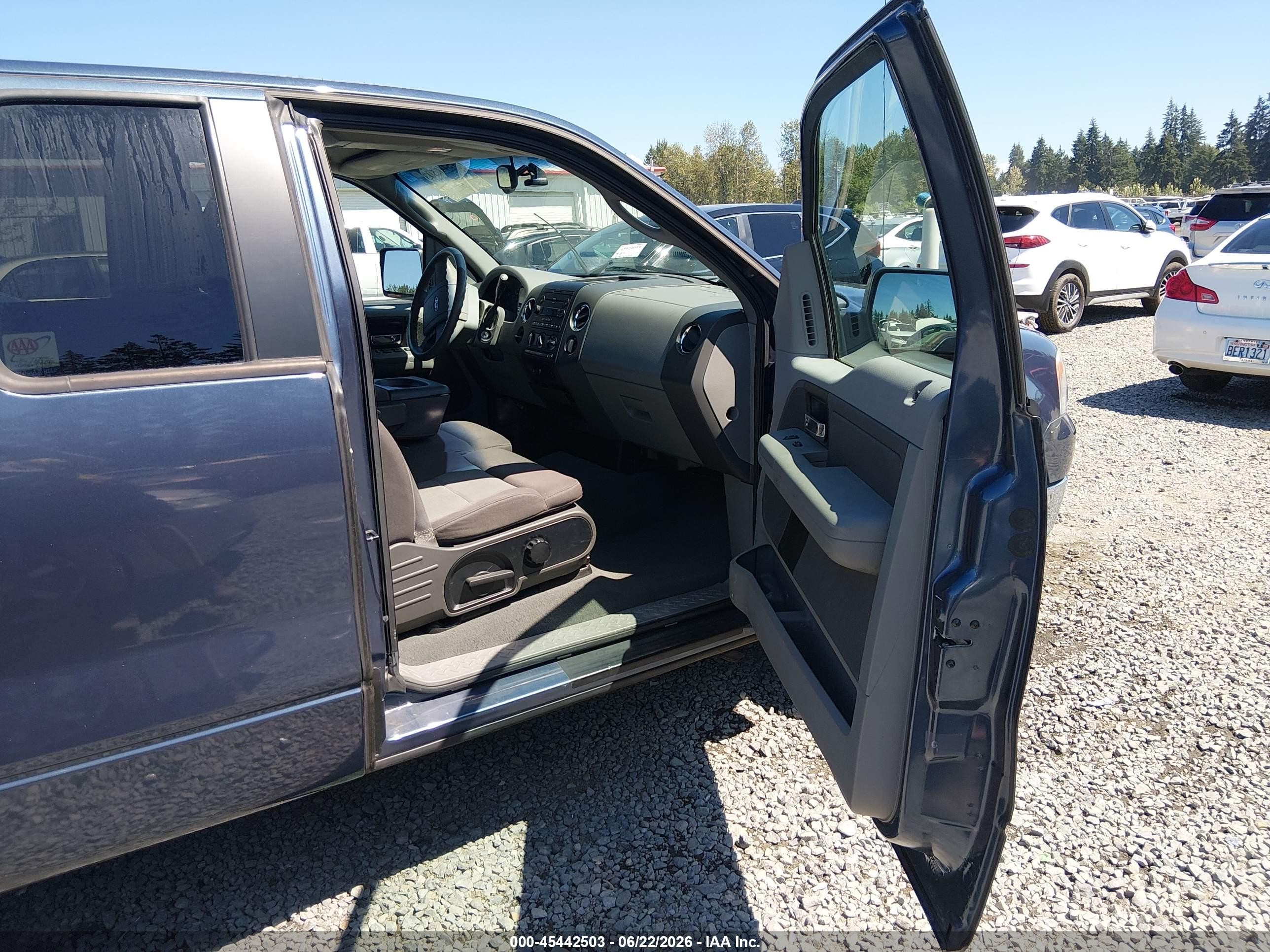 2005 Ford F-150 Lariat/xl/xlt Blue vin: 1FTPX12555KC36924