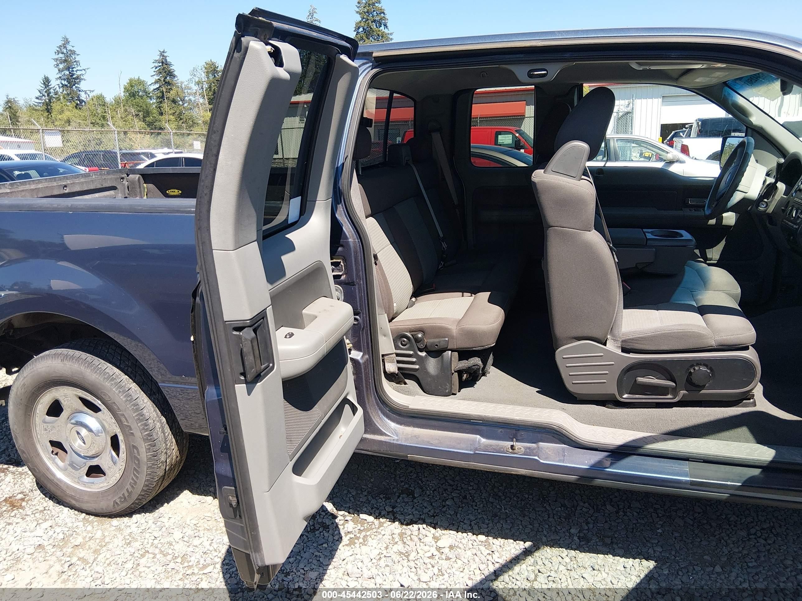 2005 Ford F-150 Lariat/xl/xlt Blue vin: 1FTPX12555KC36924