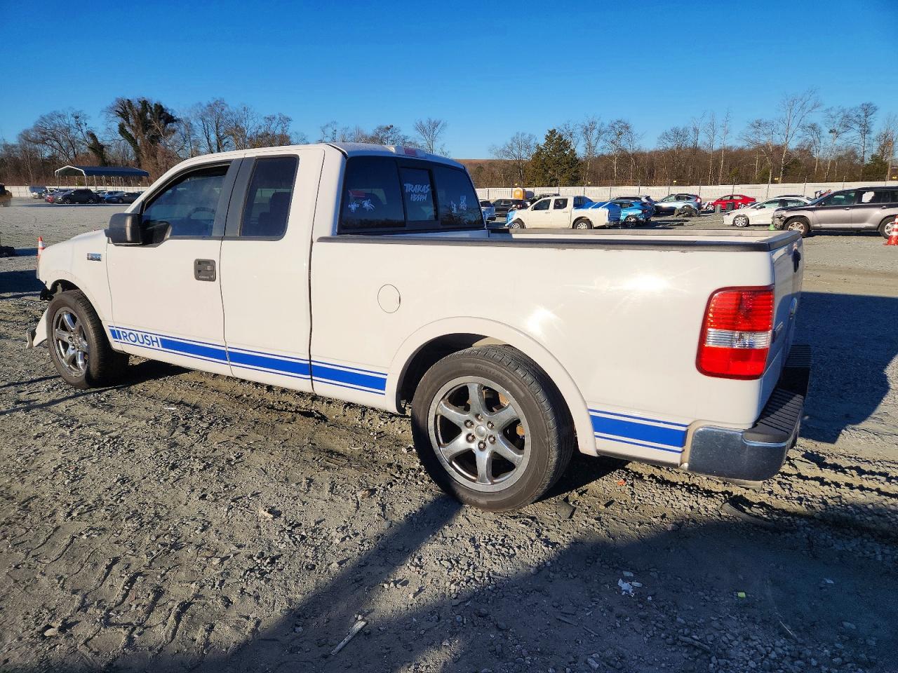 2007 Ford F150 White vin: 1FTPX12557FA38825
