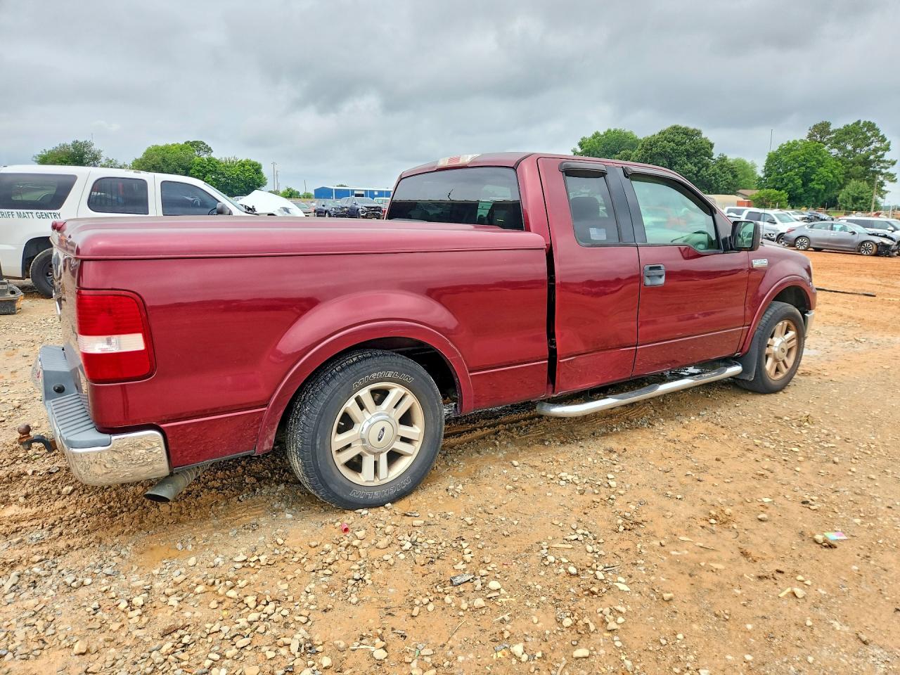 2004 Ford F150 Burgundy vin: 1FTPX12564NA33893