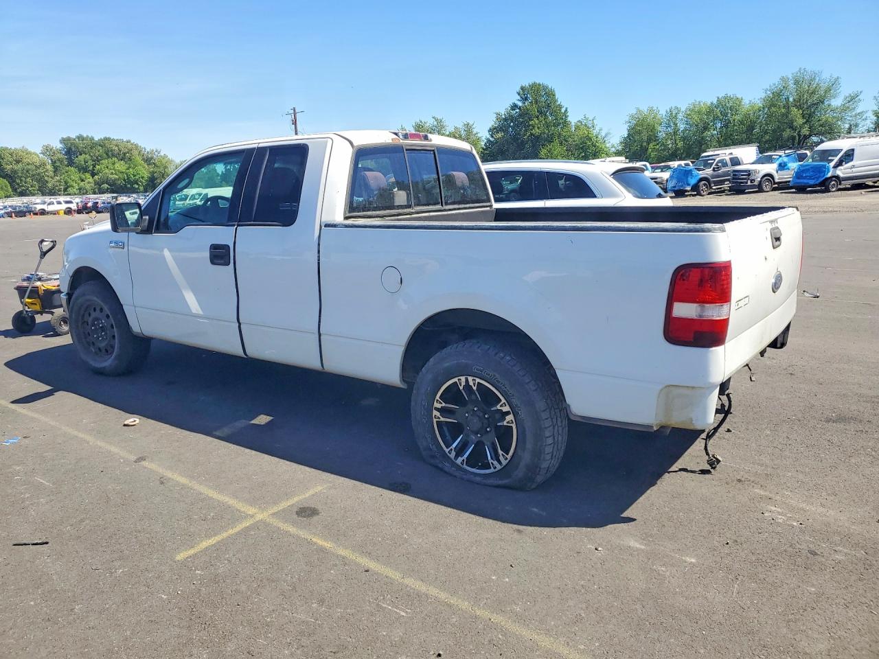 2004 Ford F150 White vin: 1FTPX12564NC37464
