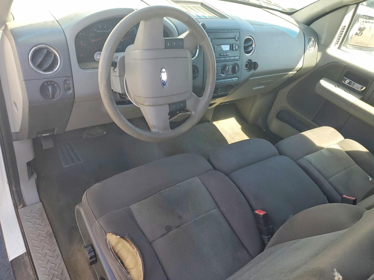 2004 Ford F150 White vin: 1FTPX12564NC37464