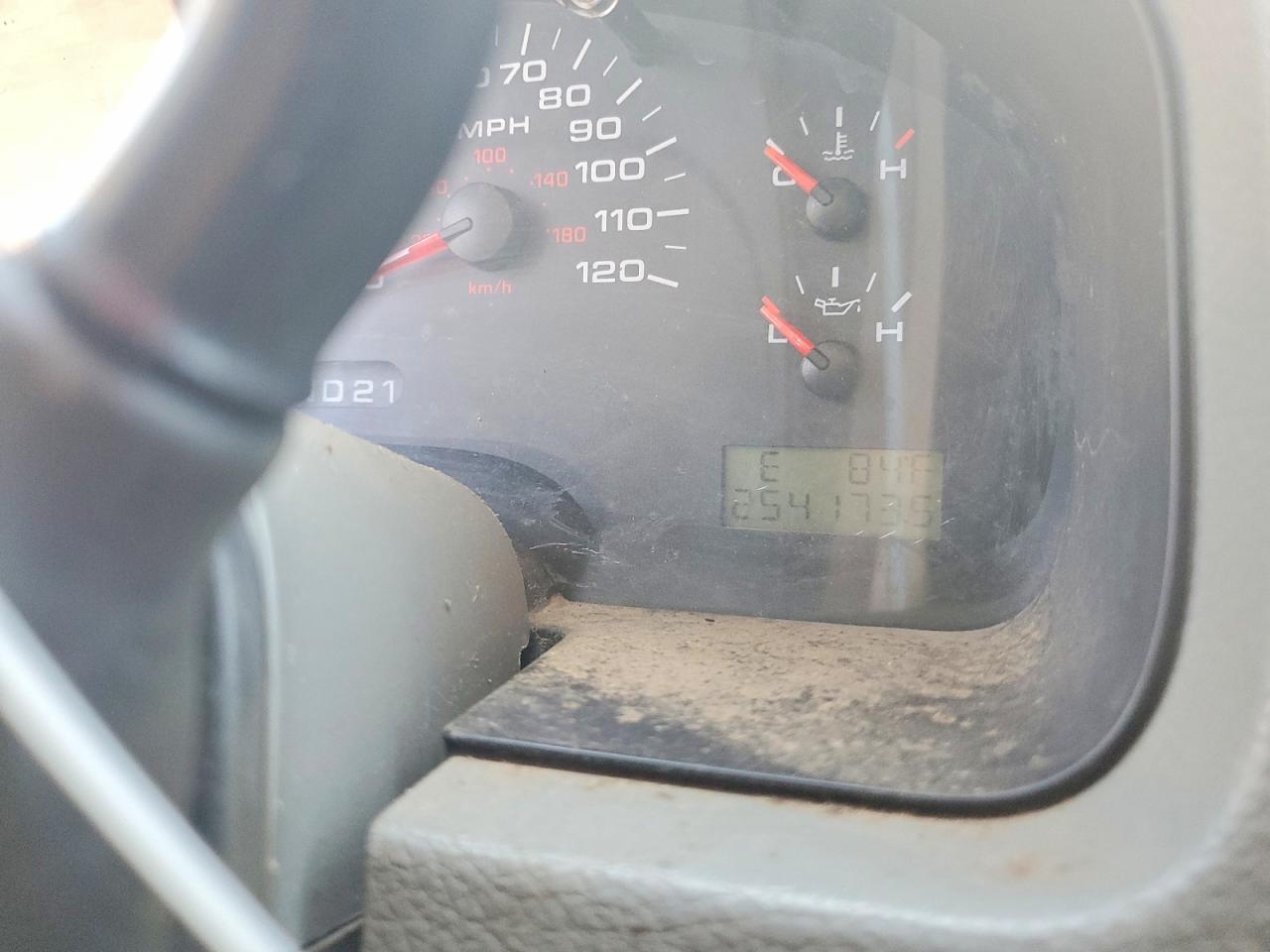2004 Ford F150 White vin: 1FTPX12564NC37464