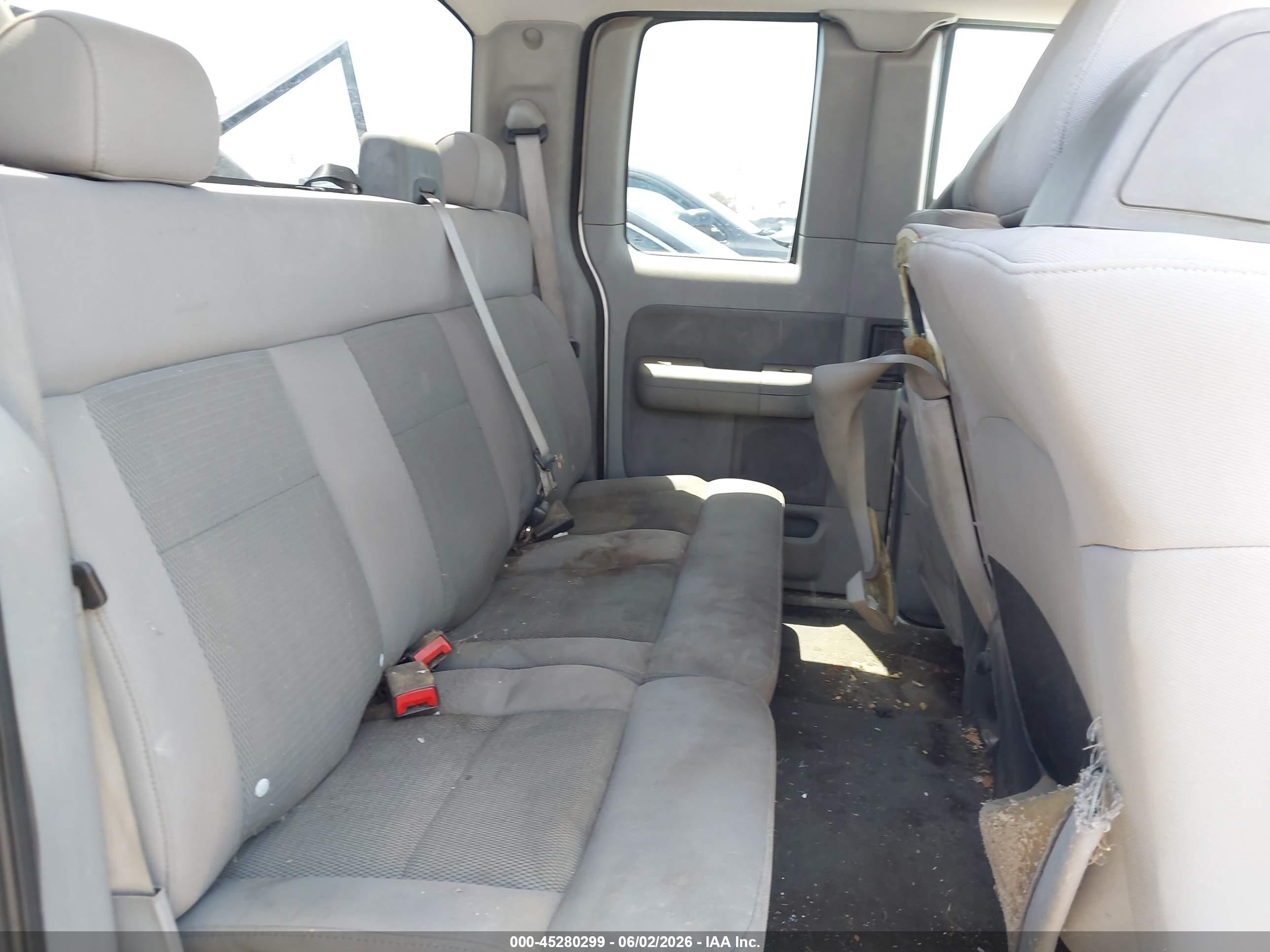2005 Ford F-150 Lariat/xl/xlt Silver vin: 1FTPX12565NA26816