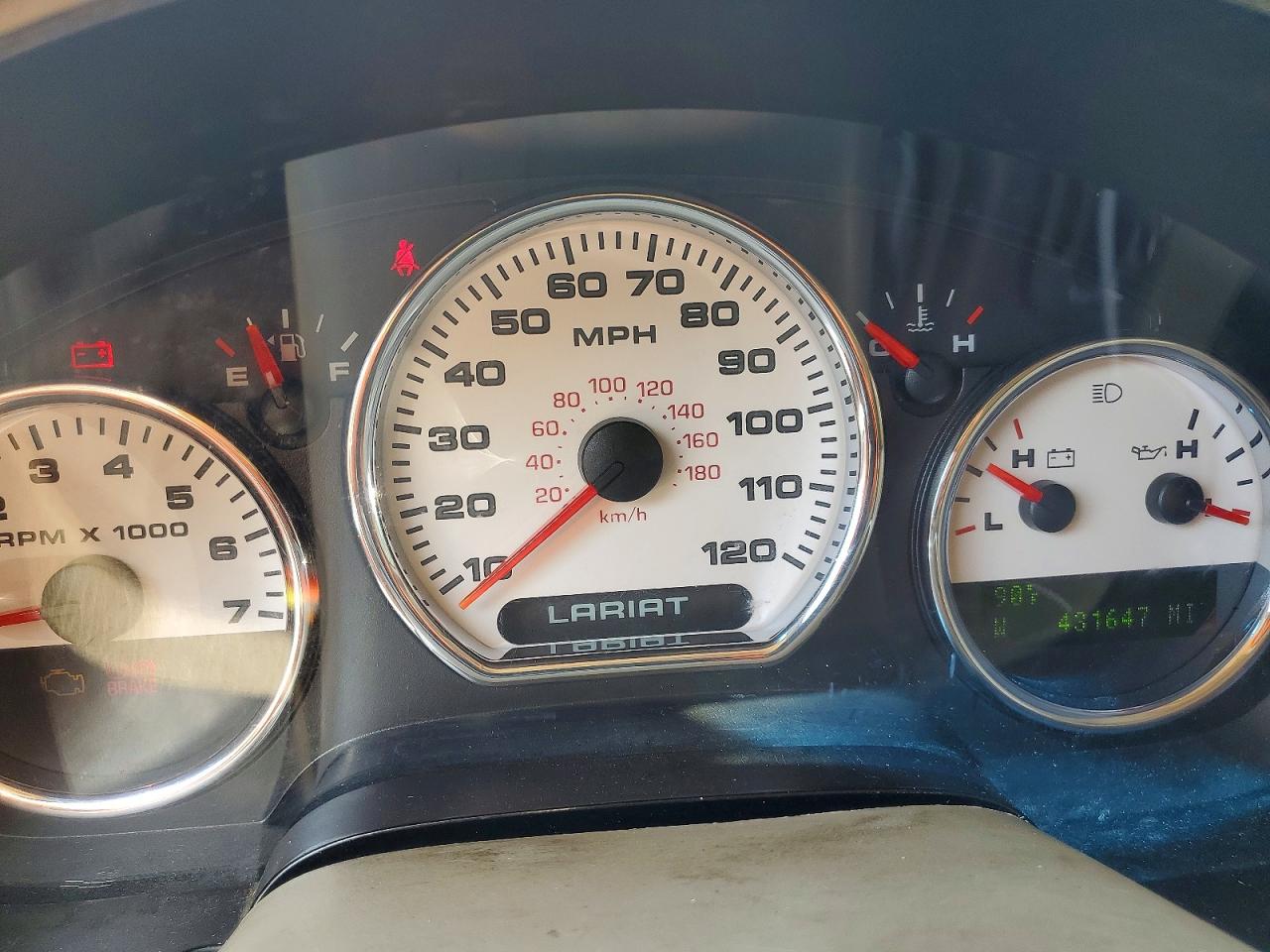 2005 Ford F-150 White vin: 1FTPX12575NB73517