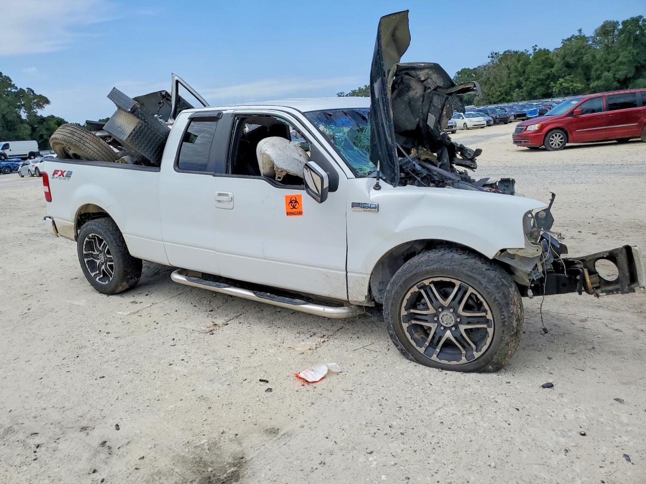 2007 Ford F150 White vin: 1FTPX12577NA33311