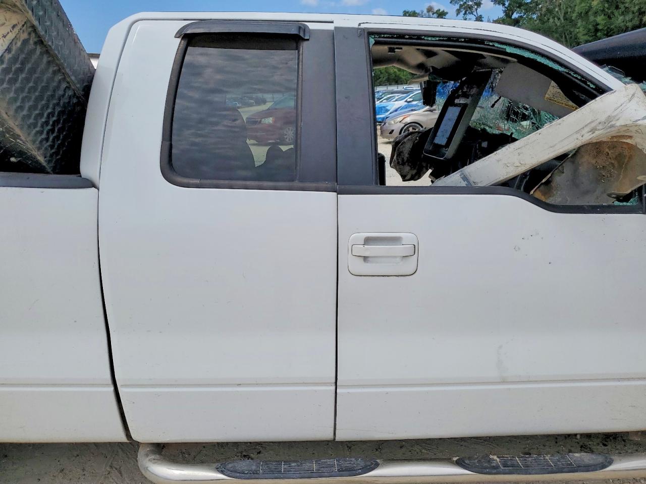2007 Ford F150 White vin: 1FTPX12577NA33311