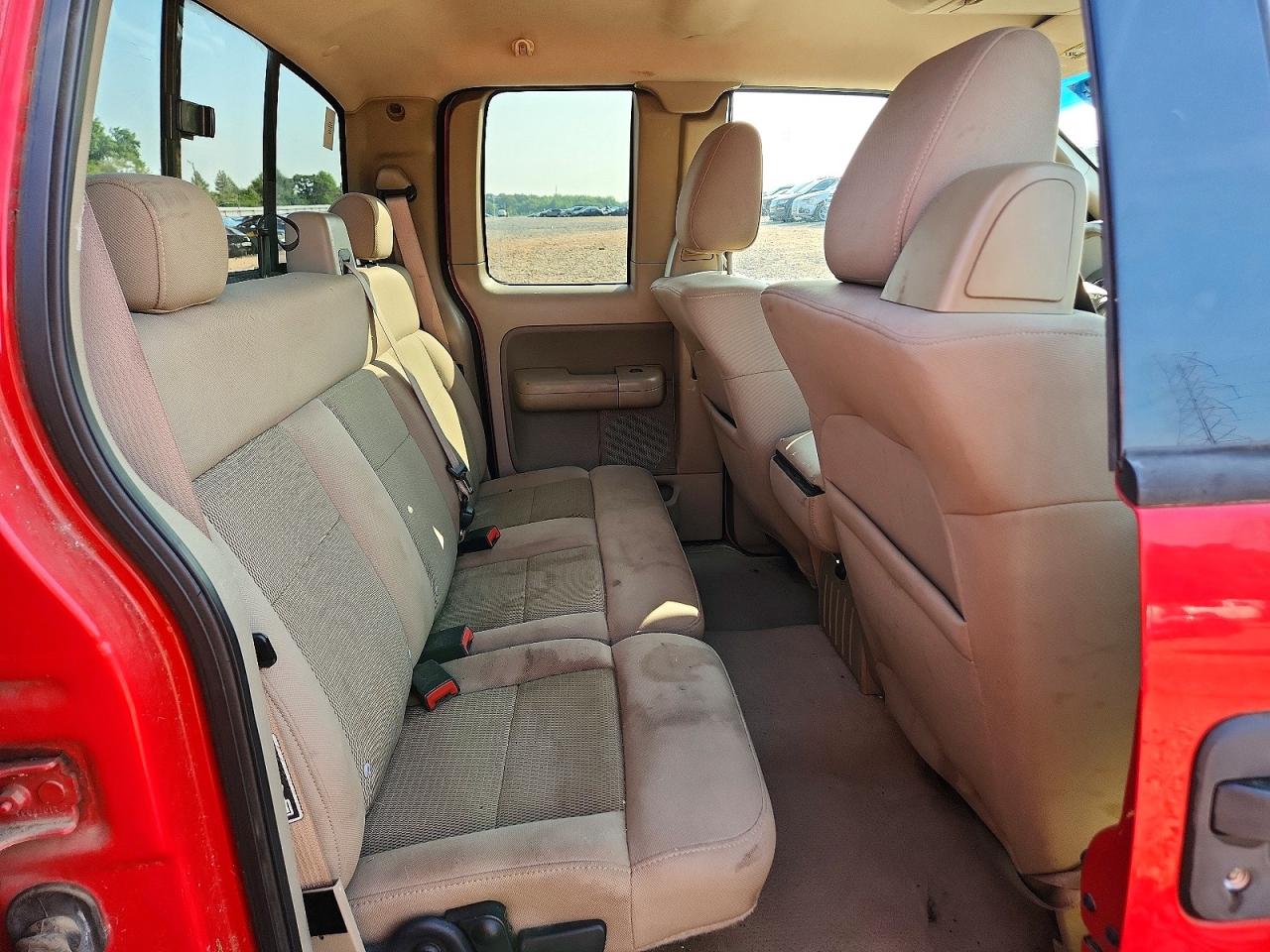 2004 Ford F150 Red vin: 1FTPX12584NA21633