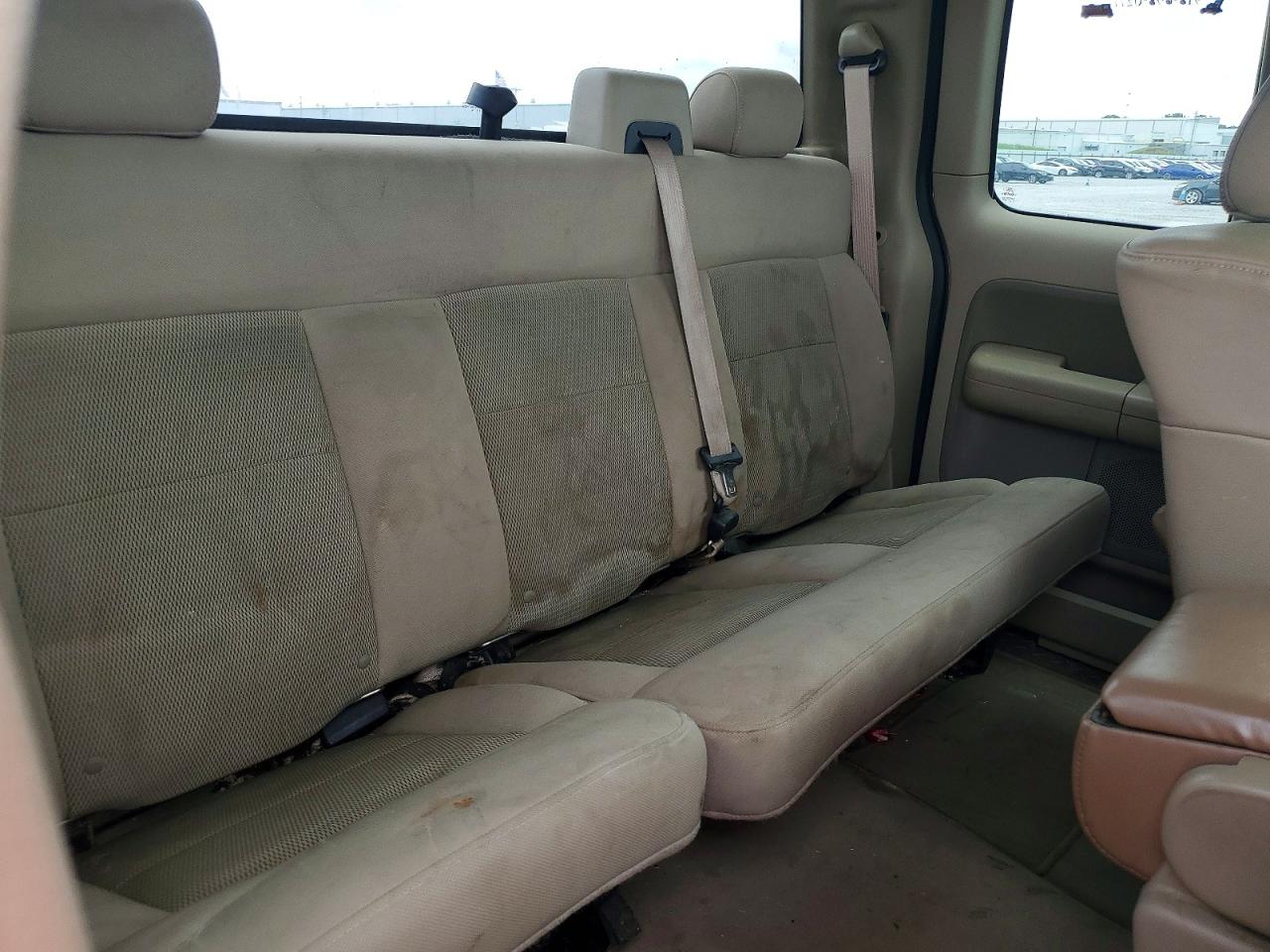 2004 Ford F150 Gold vin: 1FTPX12584NA65275