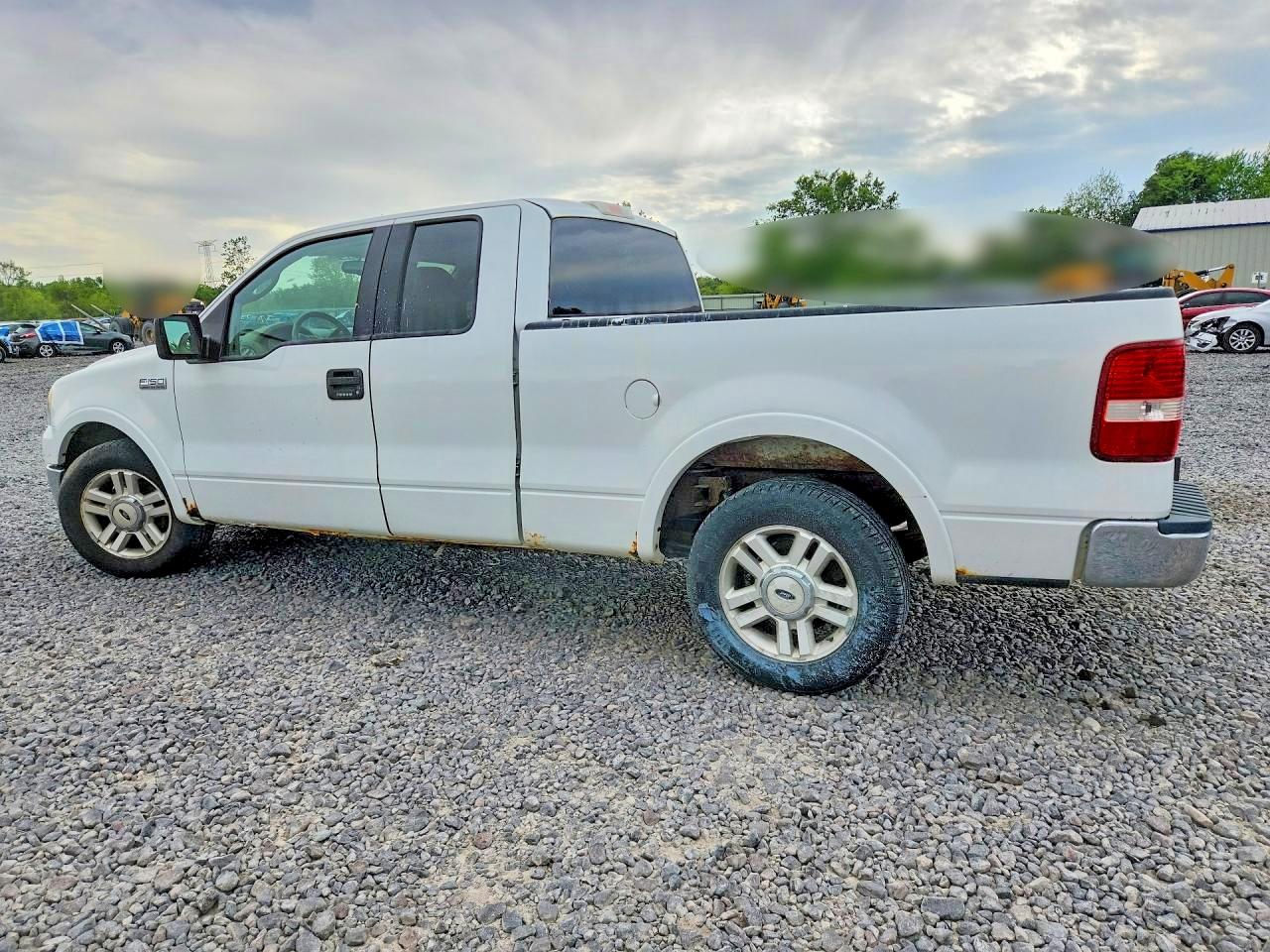 2004 Ford F150 Белый vin: 1FTPX12584NB75243