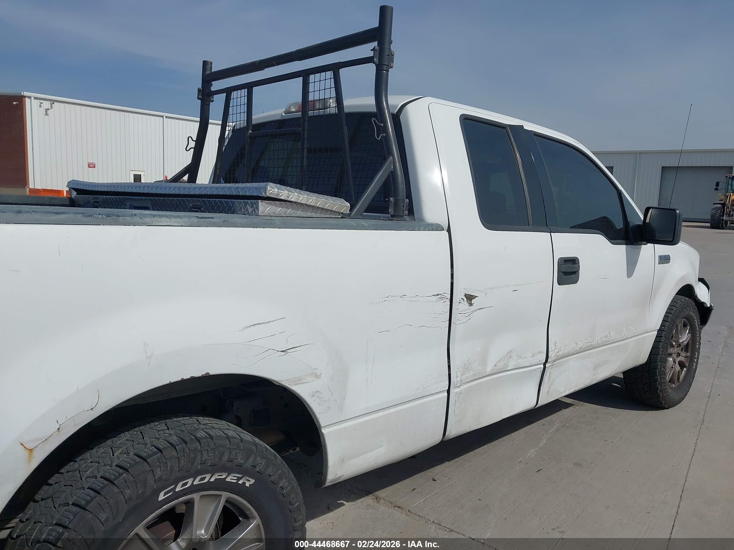 2004 Ford F-150 Lariat/xl/xlt White vin: 1FTPX12594NA93196