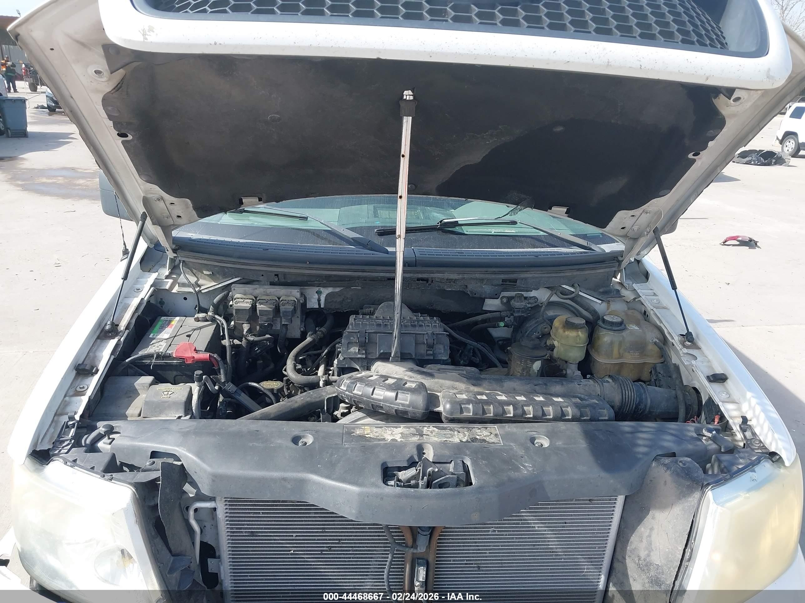 2004 Ford F-150 Lariat/xl/xlt White vin: 1FTPX12594NA93196