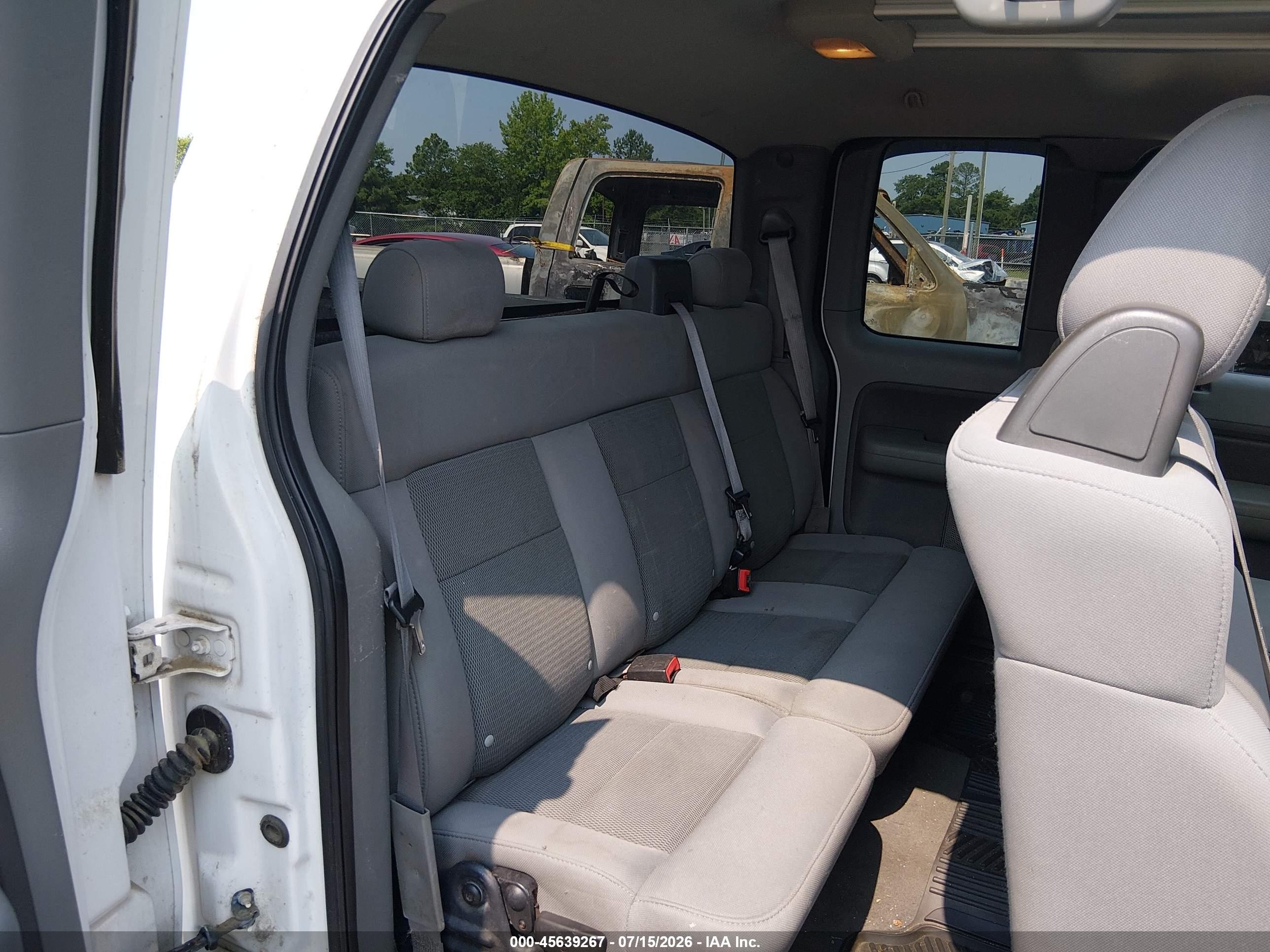2004 Ford F-150 Lariat/xl/xlt White vin: 1FTPX12594NB24530