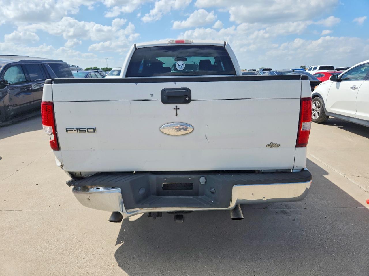 2006 Ford F150 White vin: 1FTPX12596KB30381