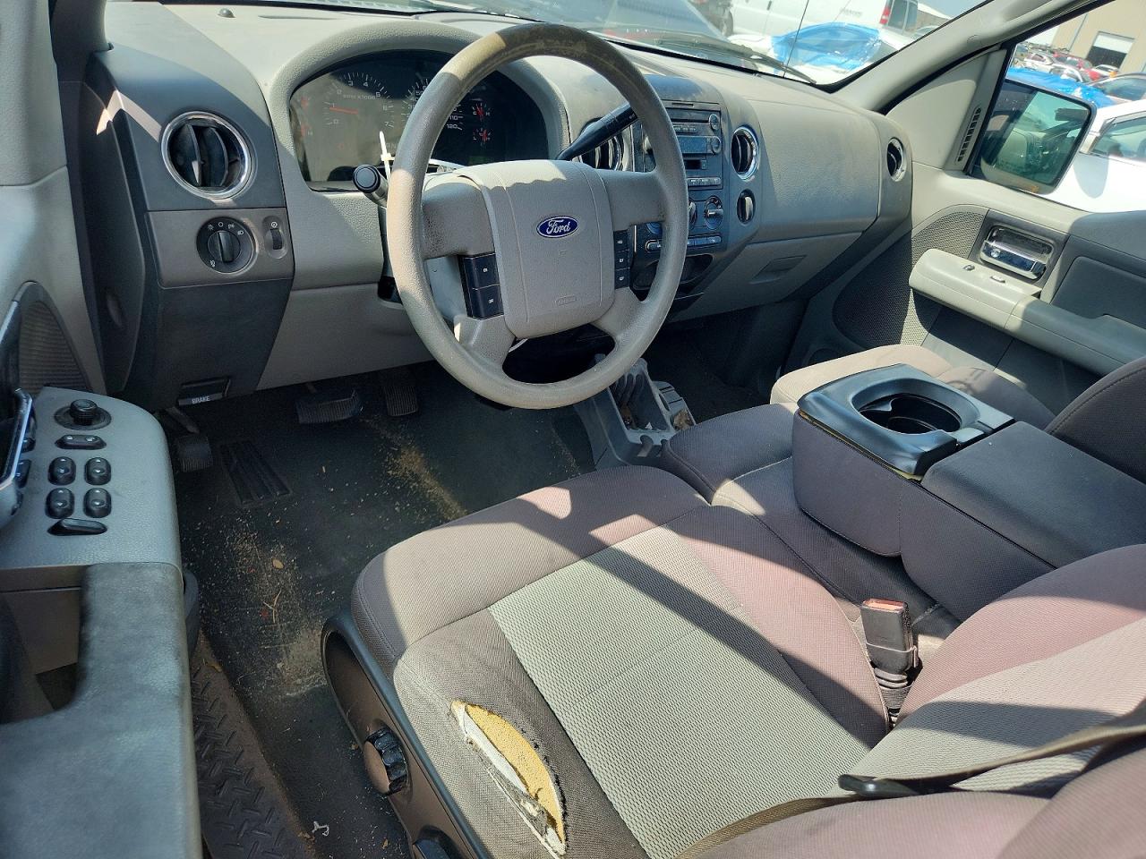 2006 Ford F150 White vin: 1FTPX12596KB30381