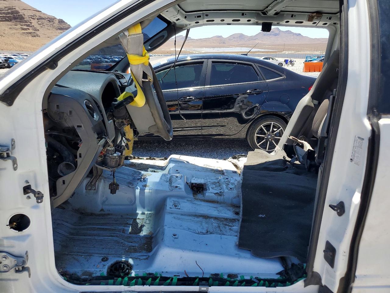 2006 Ford F150 White vin: 1FTPX125X6NA02326
