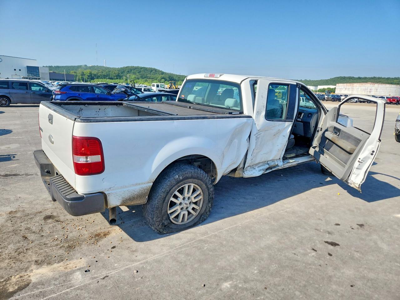 2006 Ford F150 Белый vin: 1FTPX12V16KD14052