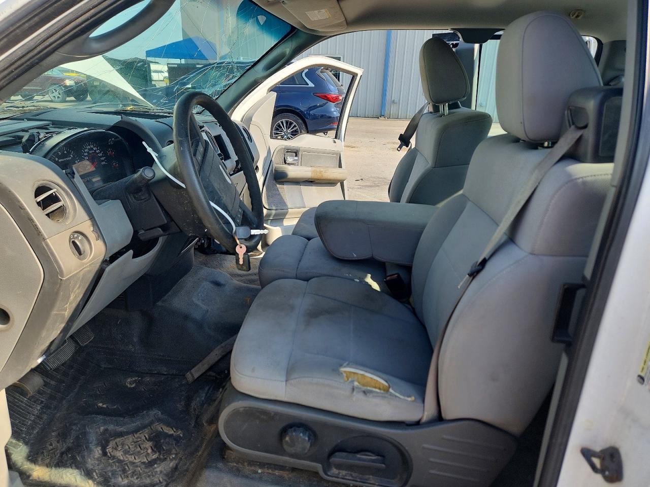 2006 Ford F150 Белый vin: 1FTPX12V16KD14052