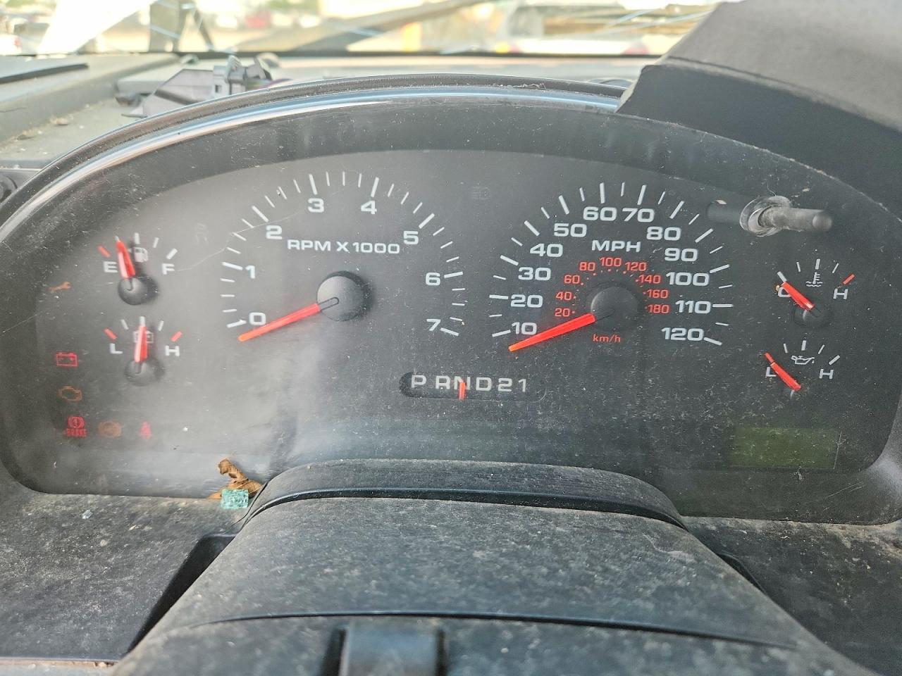 2006 Ford F150 Белый vin: 1FTPX12V16KD14052