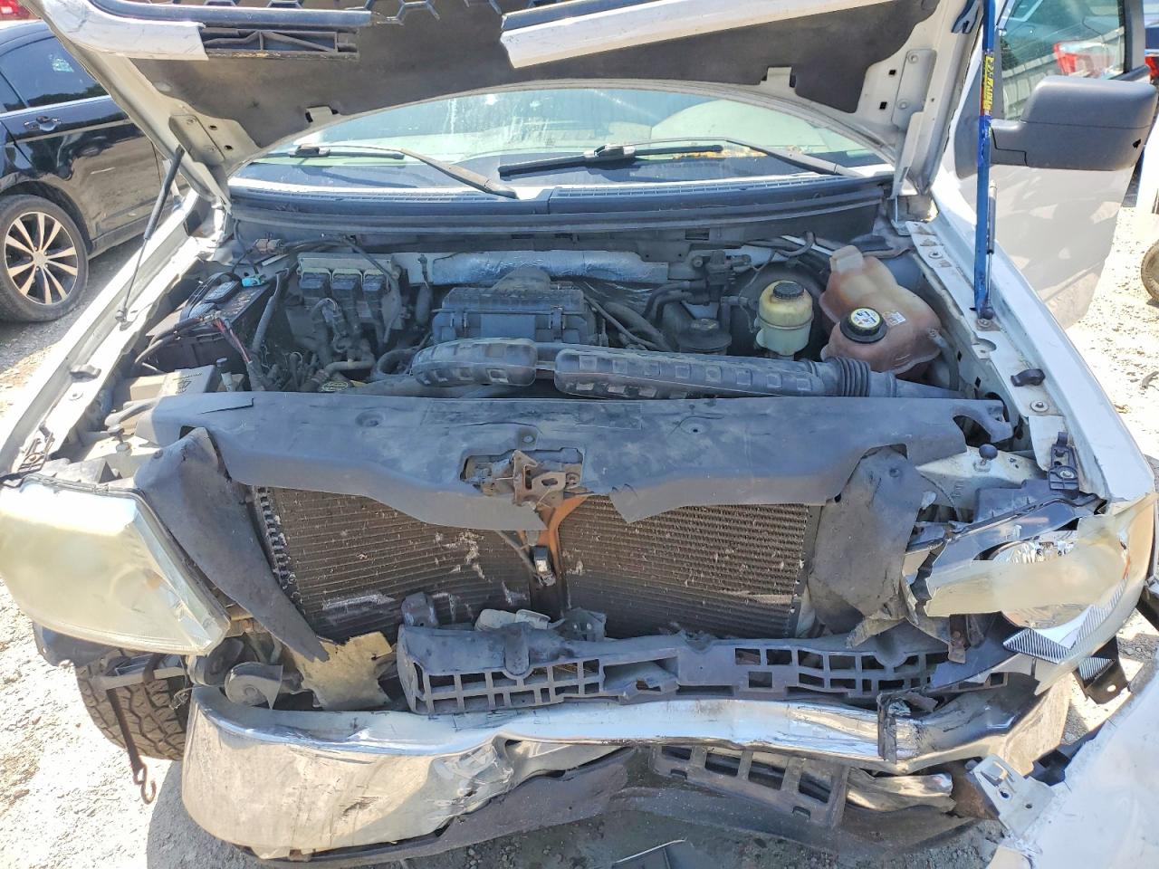 2006 Ford F150 White vin: 1FTPX12V36FB81285