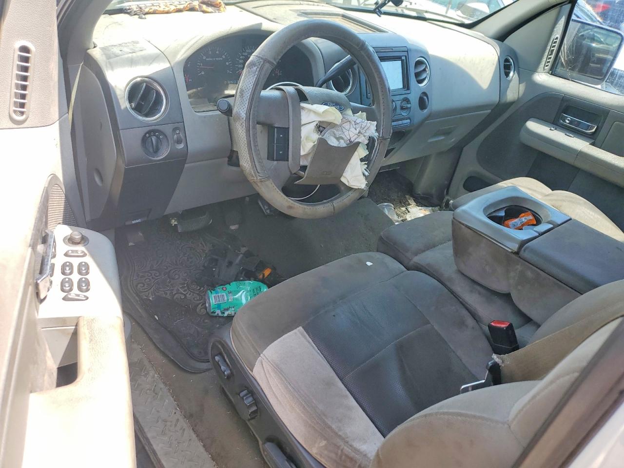 2006 Ford F150 White vin: 1FTPX12V36FB81285