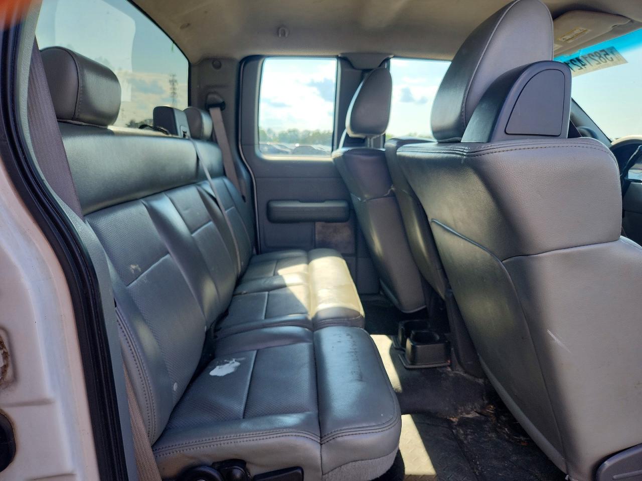 2007 Ford F150 White vin: 1FTPX12V37FB64116