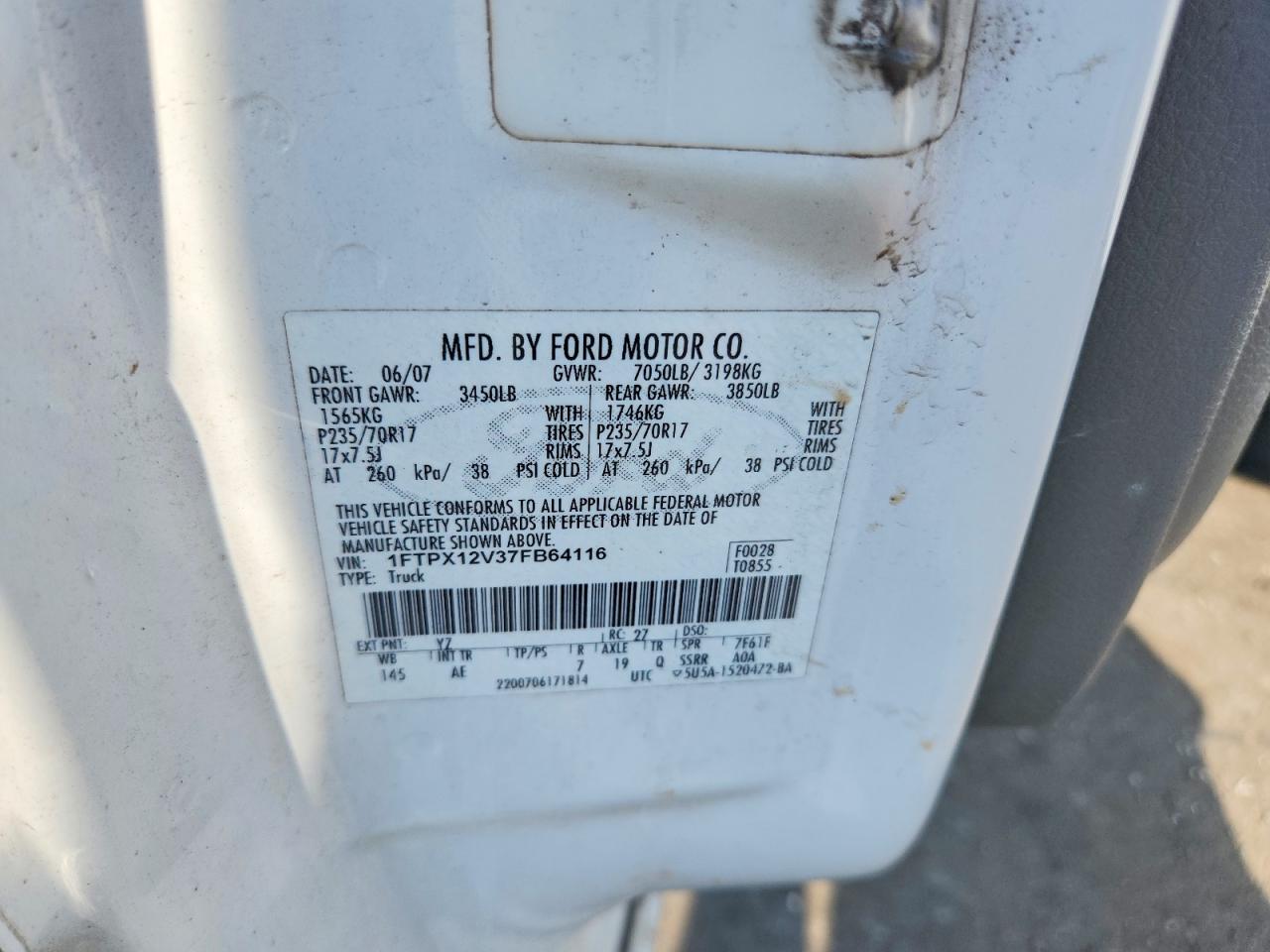2007 Ford F150 White vin: 1FTPX12V37FB64116