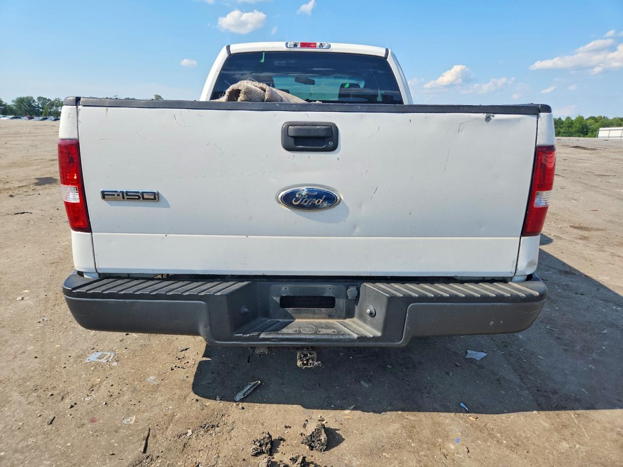 2007 Ford F150 White vin: 1FTPX12V37FB64116
