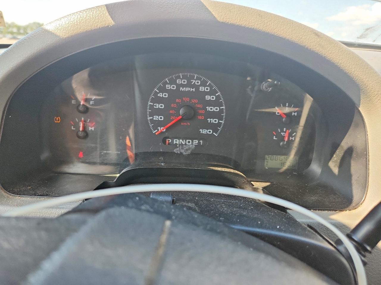 2007 Ford F150 White vin: 1FTPX12V37FB64116