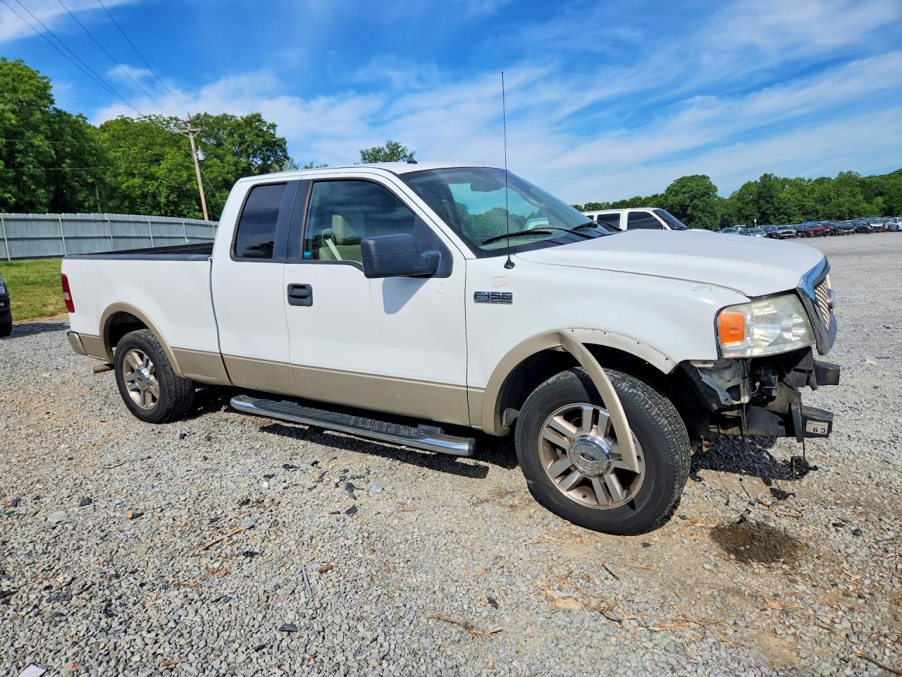 2007 Ford F150 White vin: 1FTPX12V37FB66173