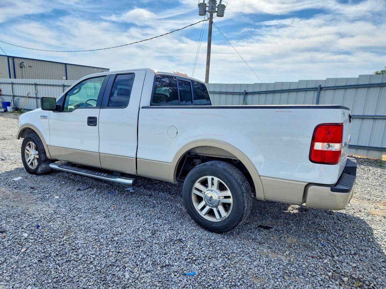 2007 Ford F150 White vin: 1FTPX12V37FB66173