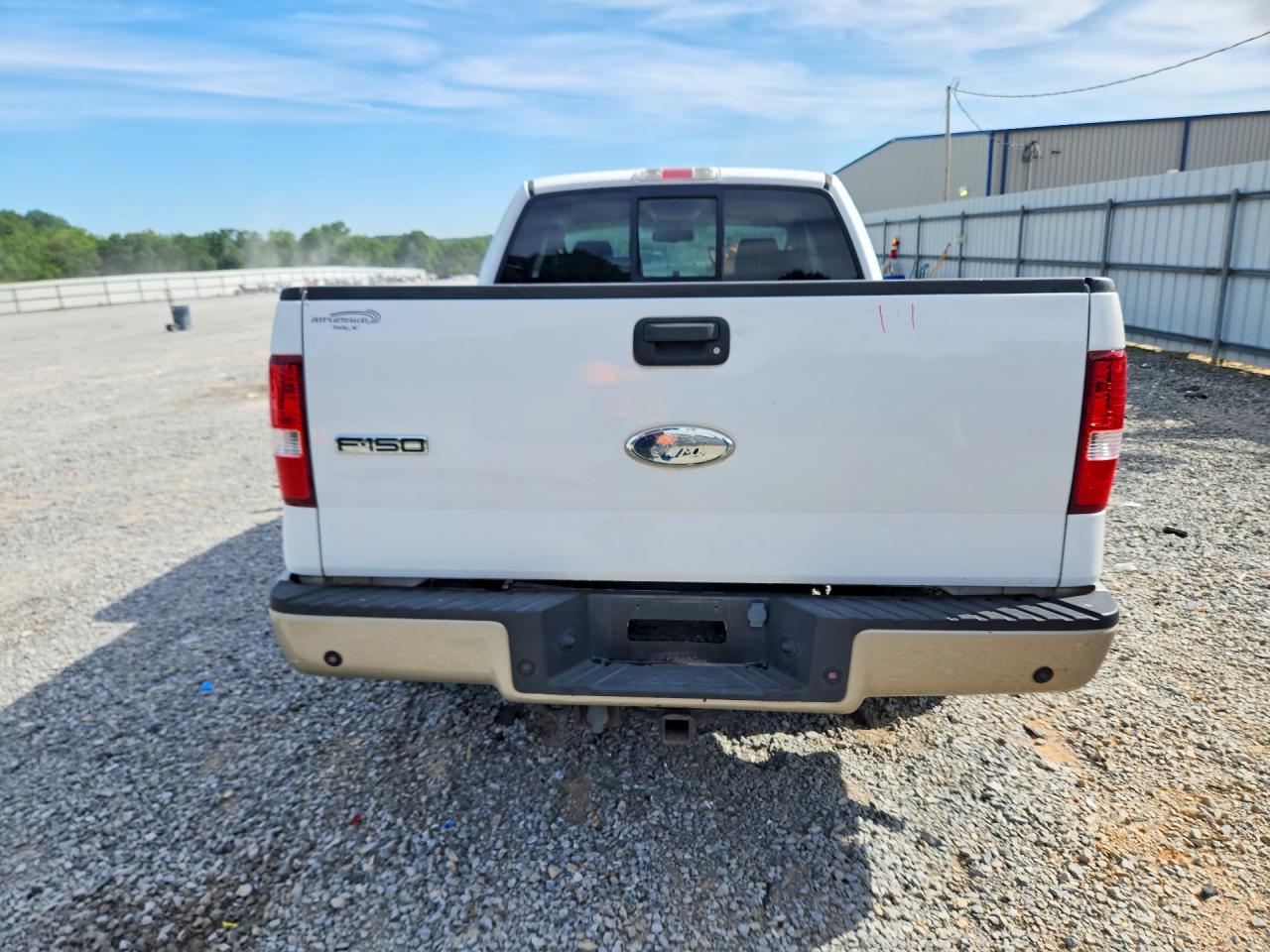 2007 Ford F150 White vin: 1FTPX12V37FB66173