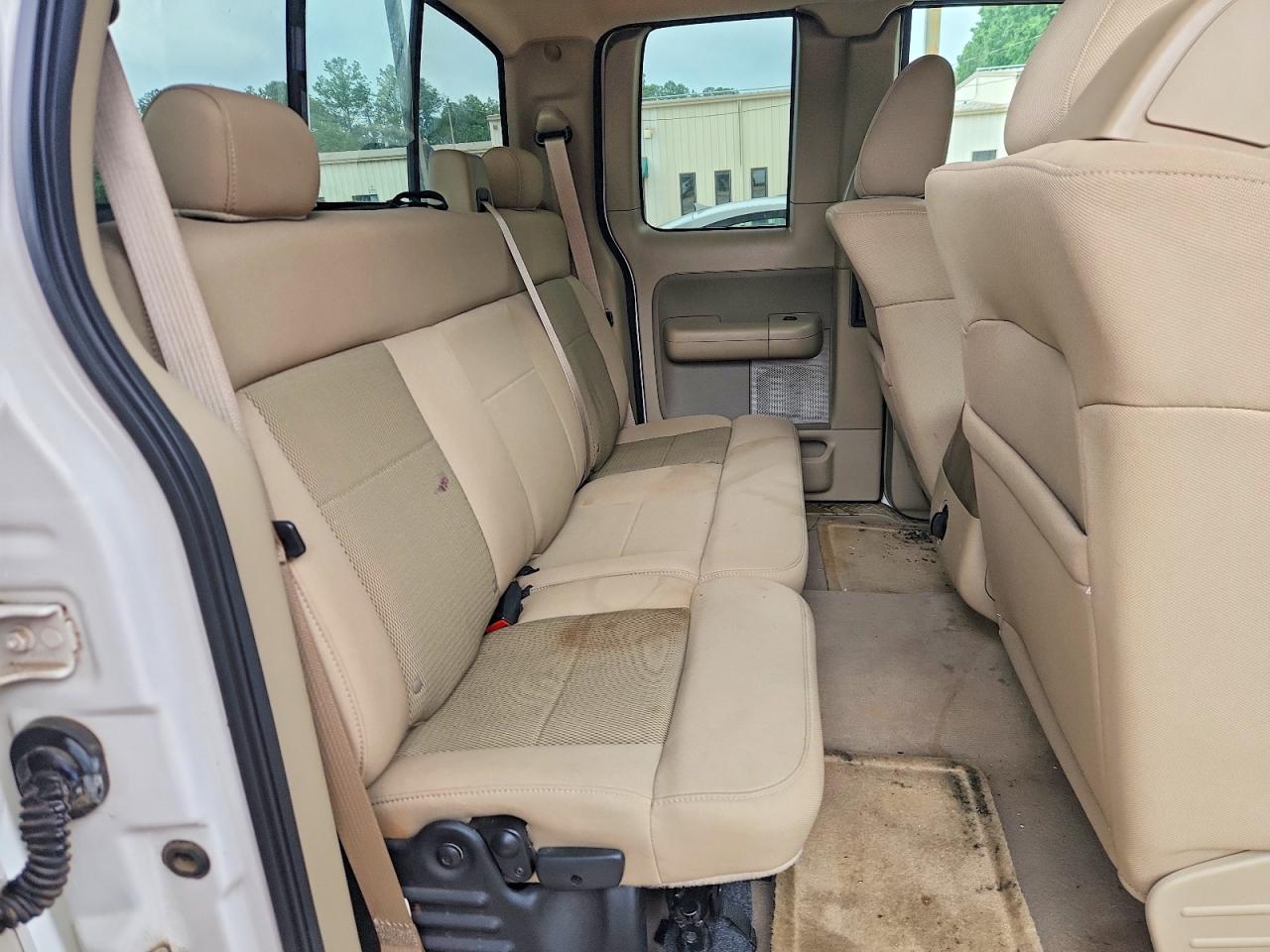 2006 Ford F150 Белый vin: 1FTPX12V46FB81960